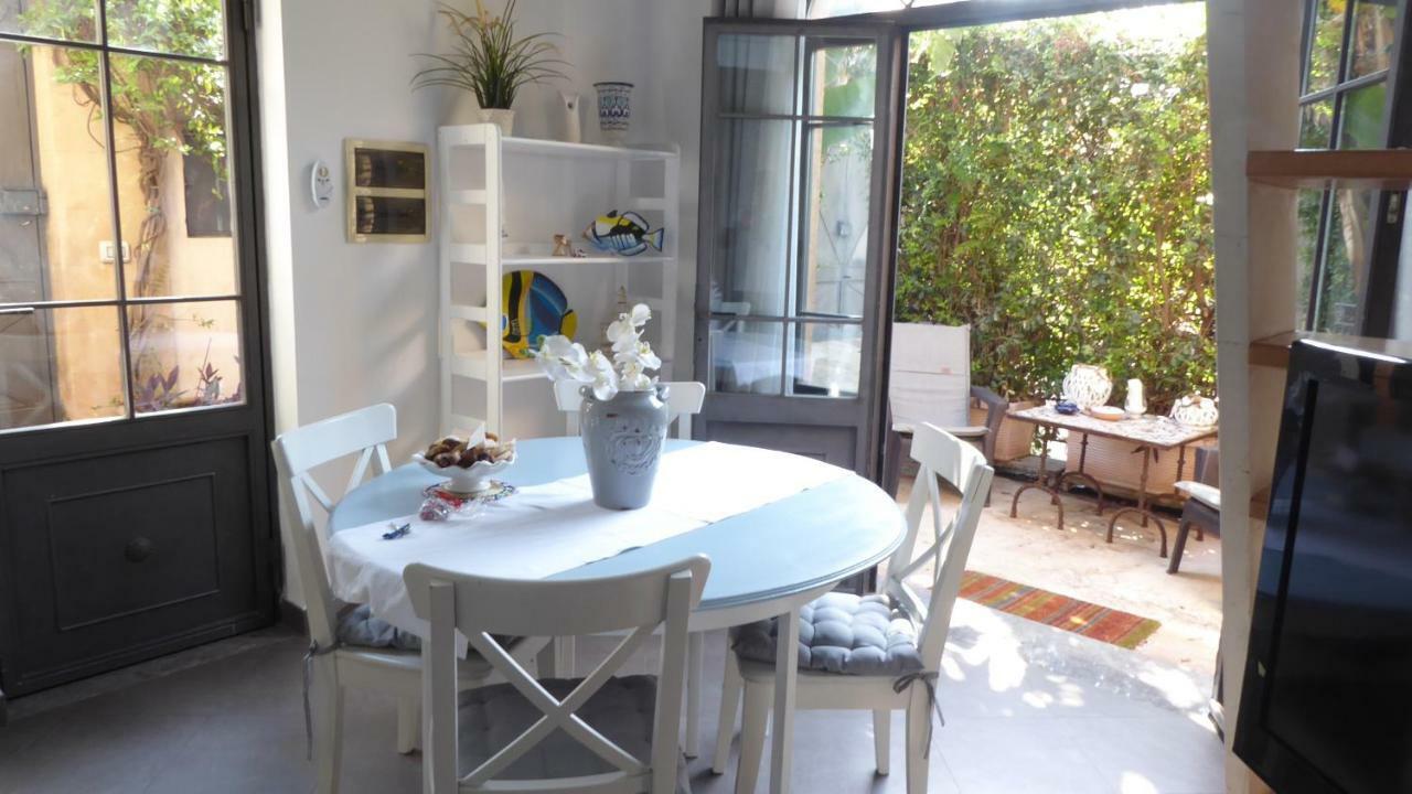 Villa Il Liberty Di Emilia à Mondello Extérieur photo